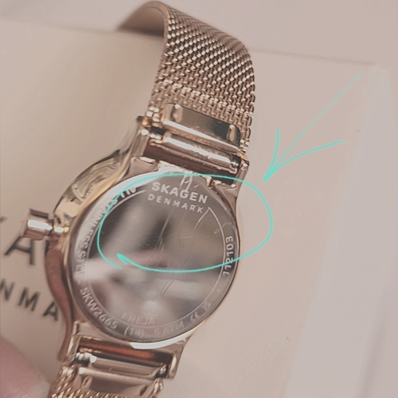 NWOT SKAGEN ROSE GOLD WATCH, w/ SWAROVSKI CRYSTALS, MODEL NO. SKW2665 - Picture 15 of 16